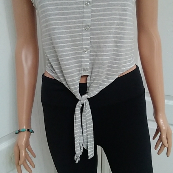Cute Rib Tank with Knot, size M by Papaya - Picture 3 of 10